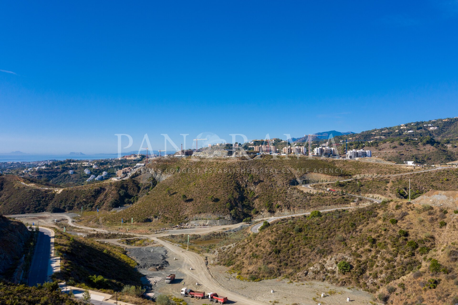 Grundstücke mit Panoramablick in La Quinta in einer geschlossenen Wohnanlage