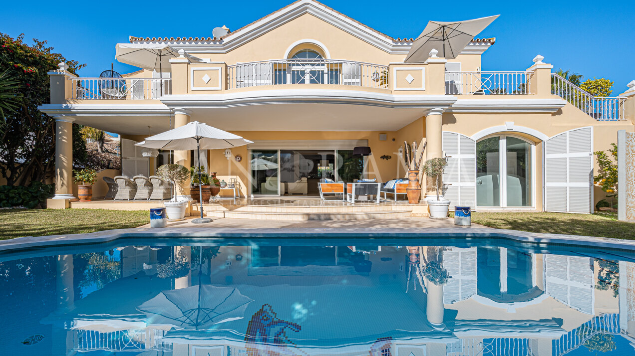 Villa en bord de mer à Casablanca Beach, dans un emplacement privilégié sur le Golden Mile