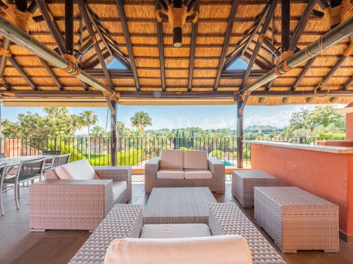 Preciosa villa en primera línea de golf en Santa Clara