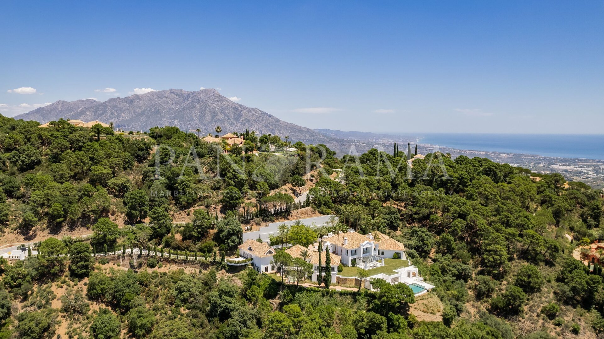 Exquisite moderne Villa mit atemberaubender Aussicht im La Zagaleta Country Club