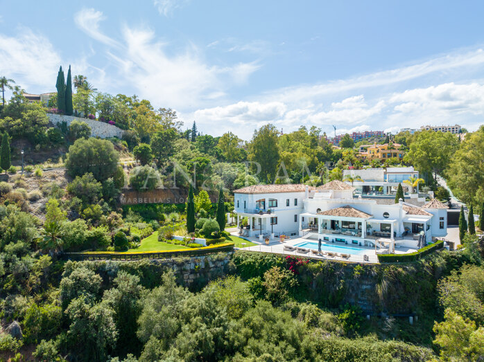 Villa avec un grand terrain à El Herrojo Alto, La Quinta