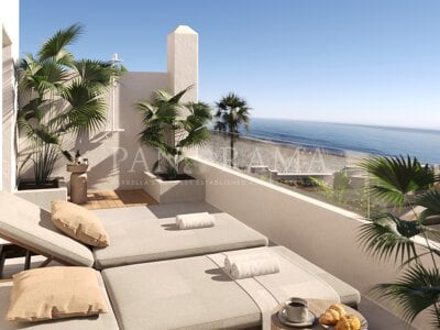 Beachfront townhouse in Las Chapas in Marbella East