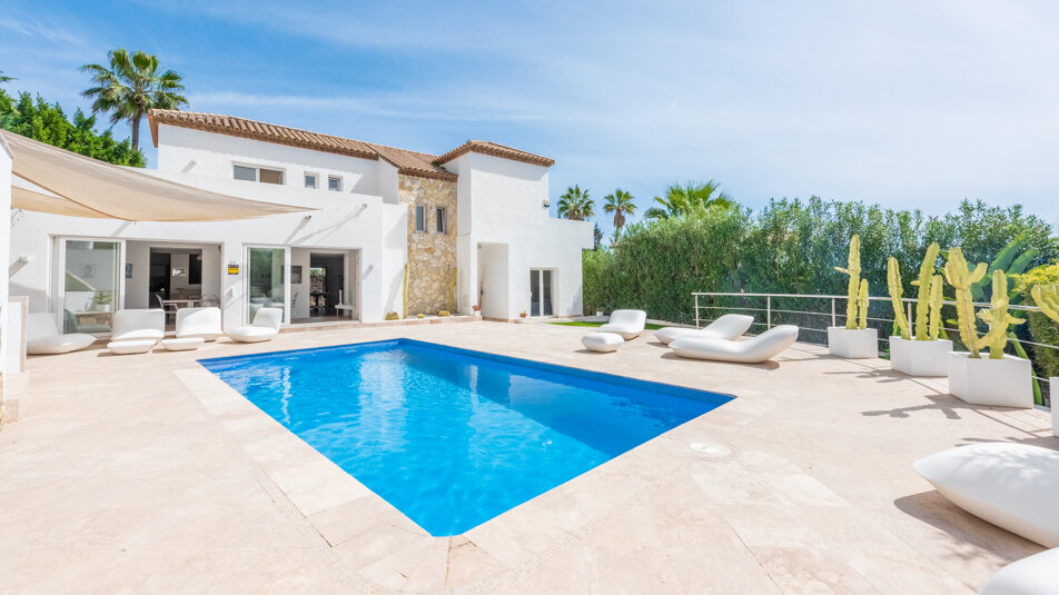 Immaculate villa in the heart of the Golf Valley