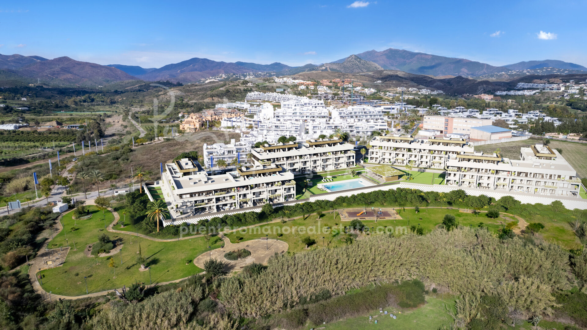 Duplex apartment with sea views in Los Flamingos