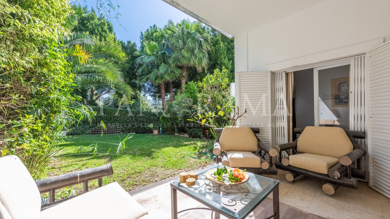 Spacious front line golf townhouse in Terrazas de La Quinta