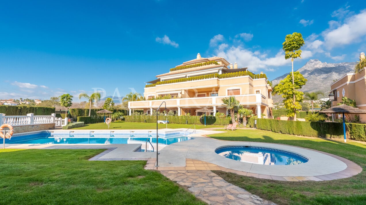 Luxuriöse Erdgeschosswohnung in La Quinta del Virrey an der Goldenen Meile