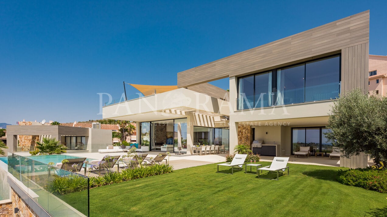 Brand new luxury villa in the Golf Valley