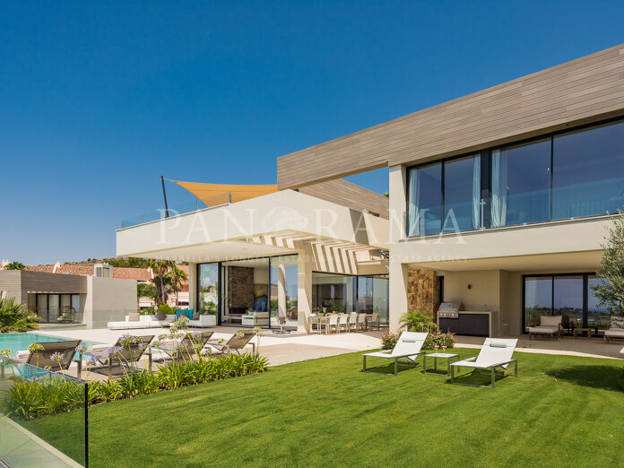 Brand new luxury villa in the Golf Valley