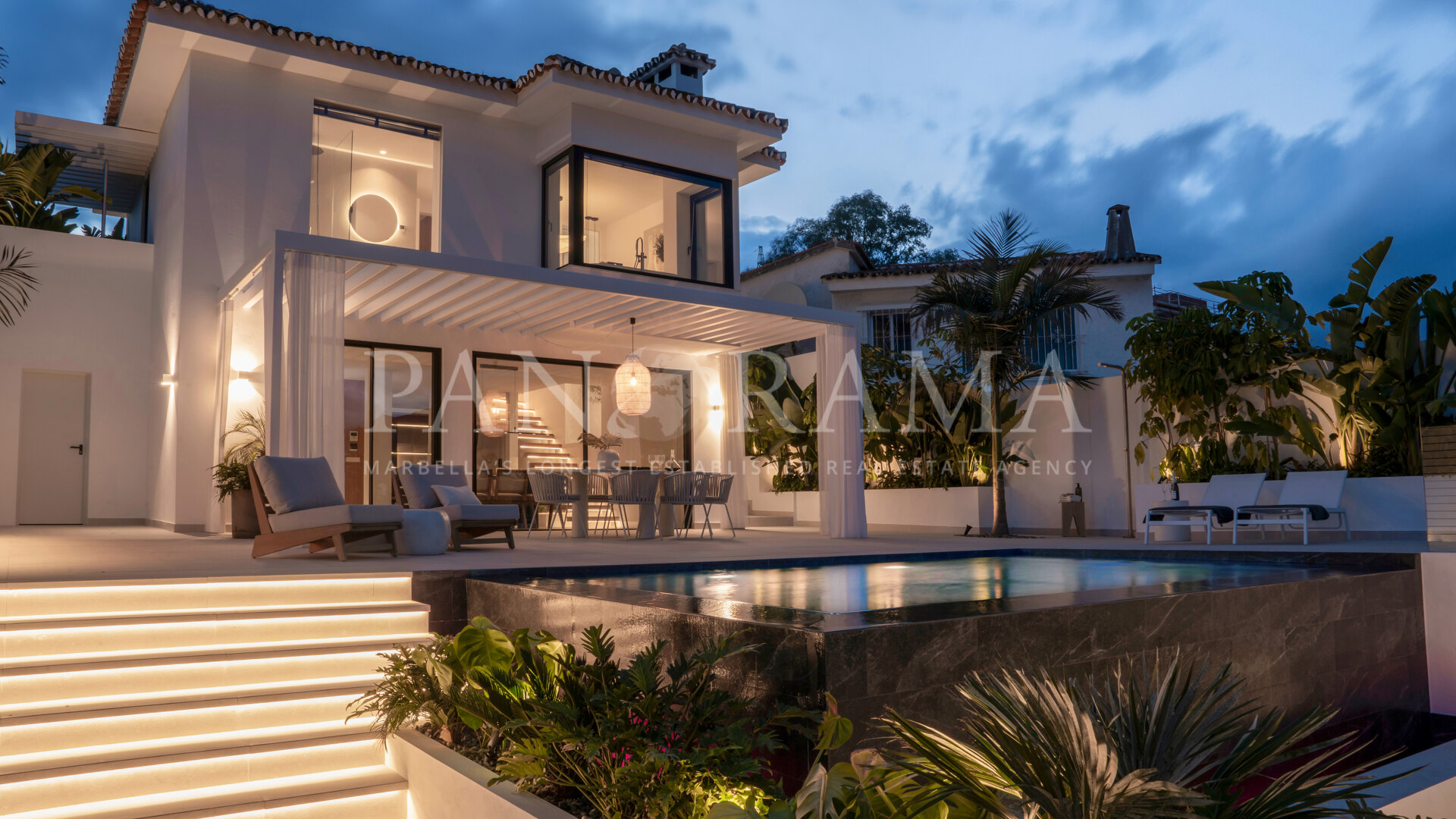 Villa de estilo escandinavo a poca distancia de Puerto Banús