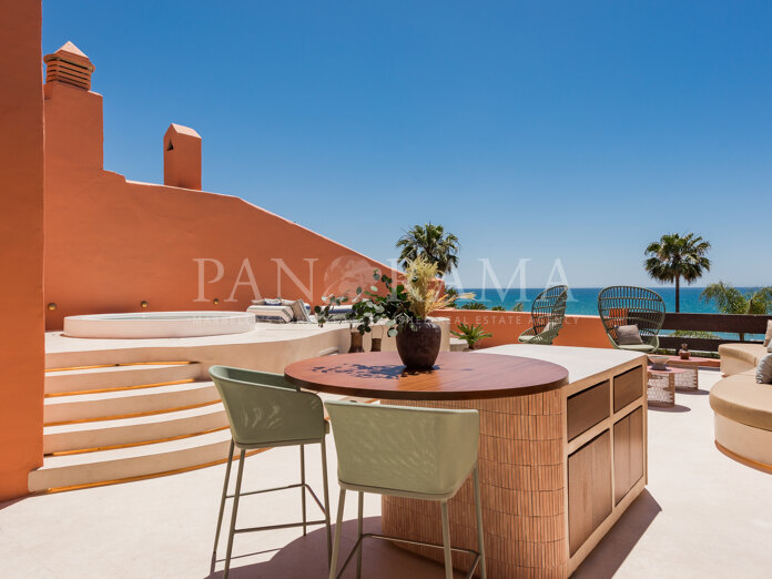 Beach front duplex penthouse in Los Monteros, East Marbella