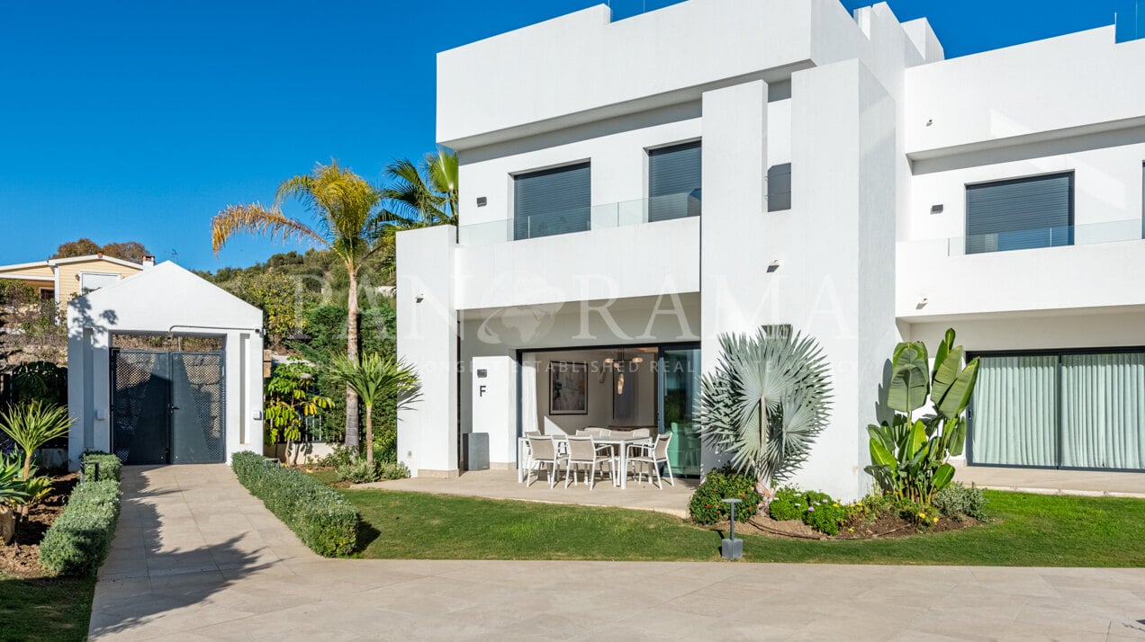 Geschakeld huis voor lange termijn verhuur in Reserva del Conde, Nueva Andalucia