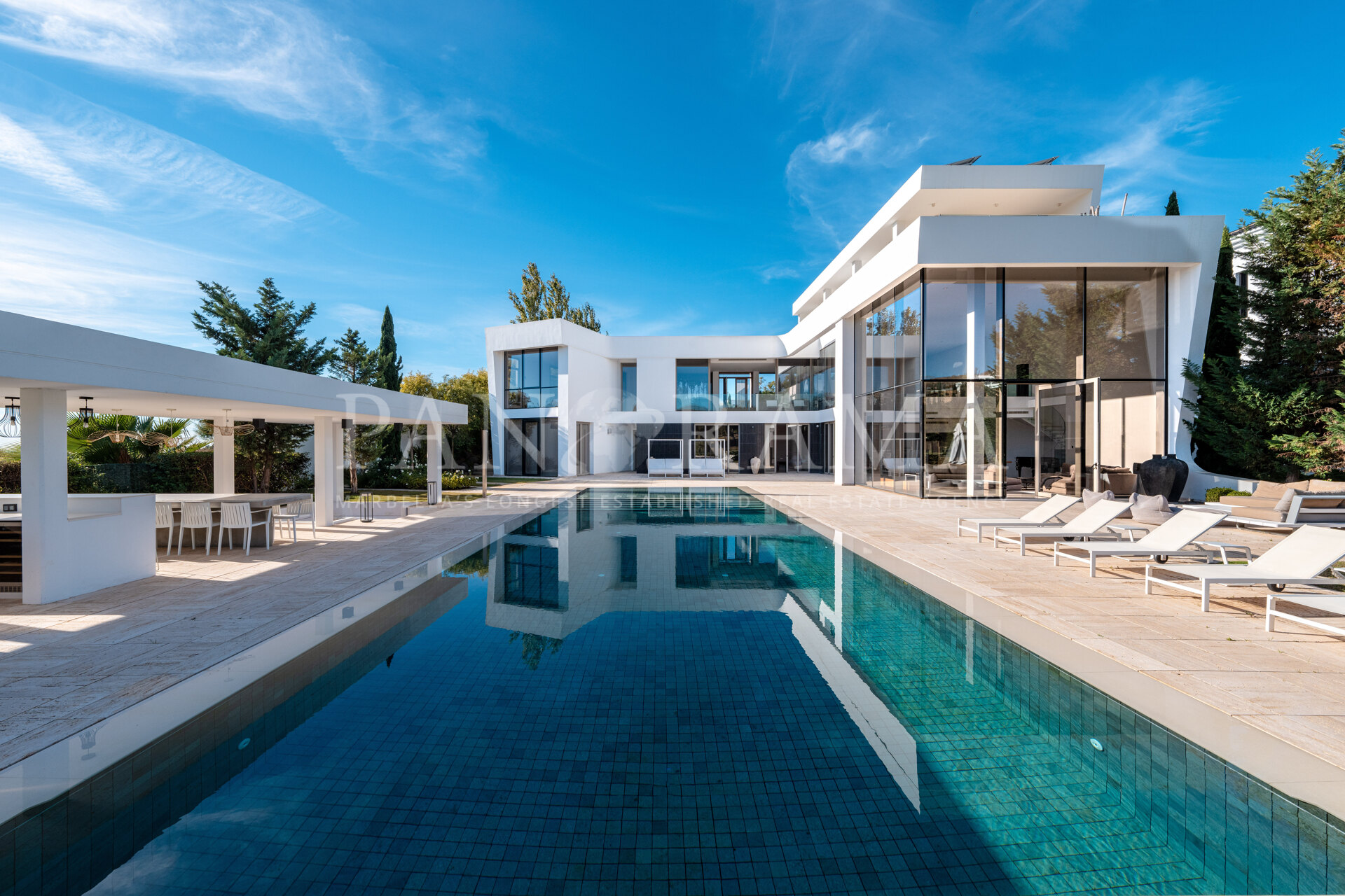 Contemporary style villa in Los Flamingos, Benahavís