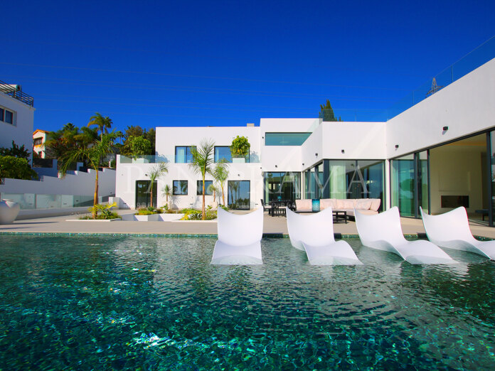 Exceptional turn-key luxury villa in El Rosario, Marbella East