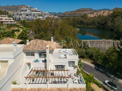 Ático dúplex en esquina, con vistas al lago, a La Concha y al Mar Mediterráneo