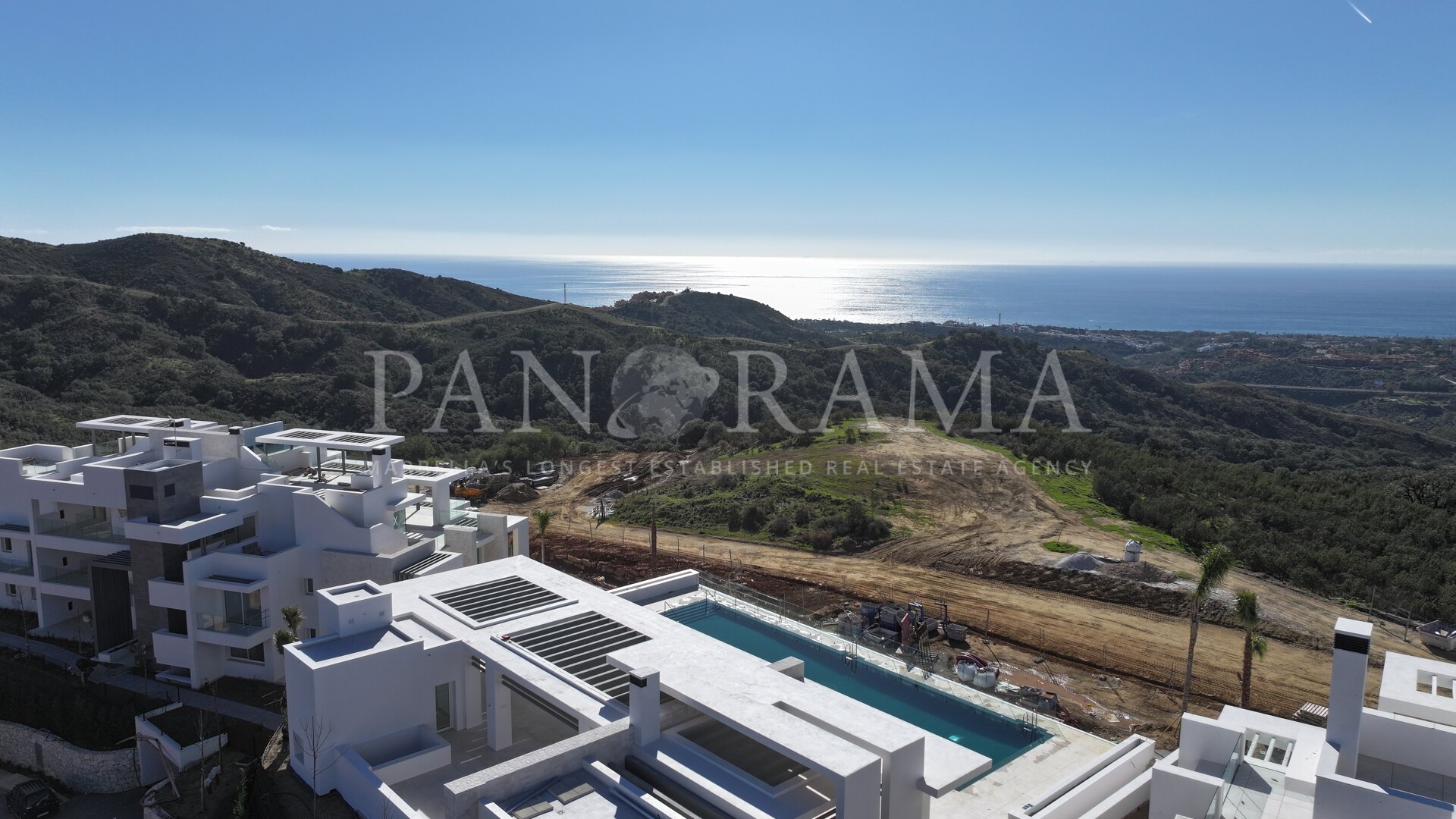 Appartement contemporain sur mesure avec vue panoramique sur la mer à La Mairena