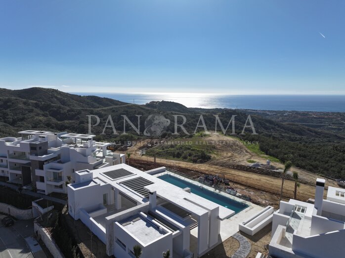 Bespoke contemporary apartments with panoramic sea views in La Mairena