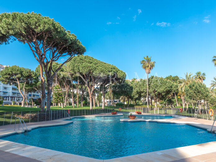 Appartement fantastique à Playas del Duque, à distance de marche de la célèbre marina de Puerto Banús