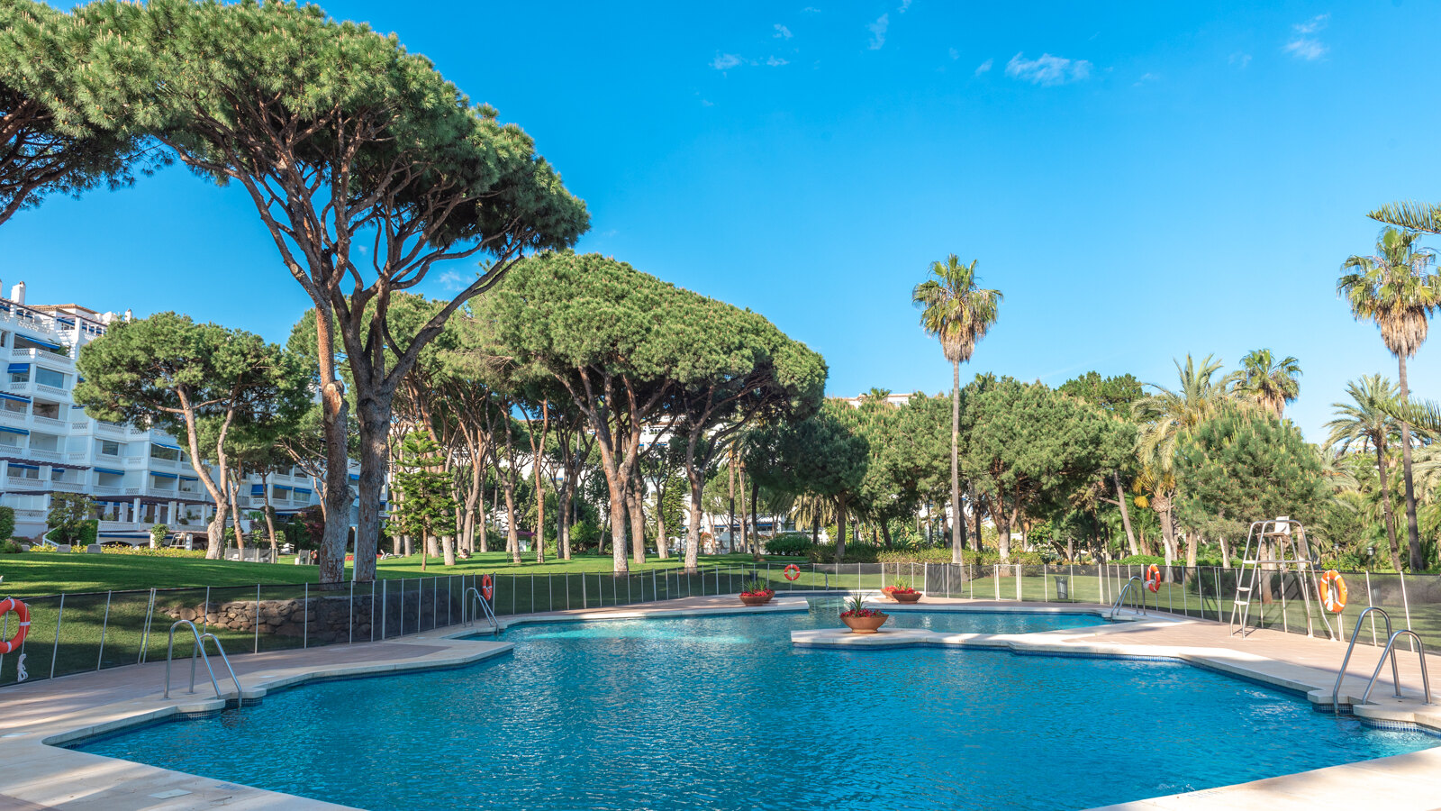 Fantastisch appartement in Playas del Duque, op loopafstand van de beroemde jachthaven van Puerto Banús