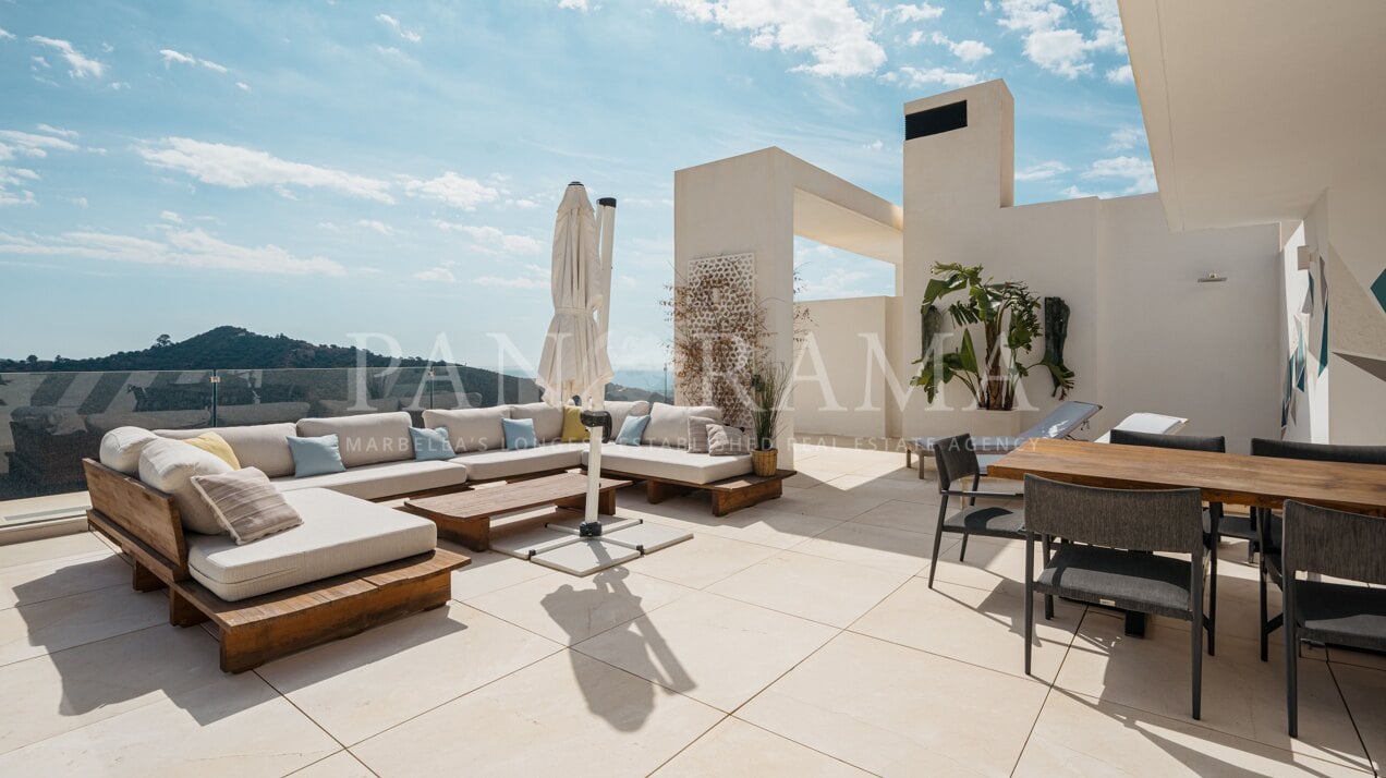 Duplex penthouse in Palo Alto, Ojen met panoramisch uitzicht