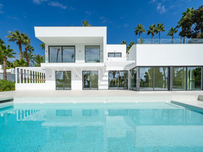 Lovely contemporary family villa in El Paraíso