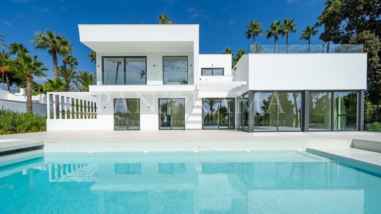 Preciosa villa familiar contemporánea en El Paraíso