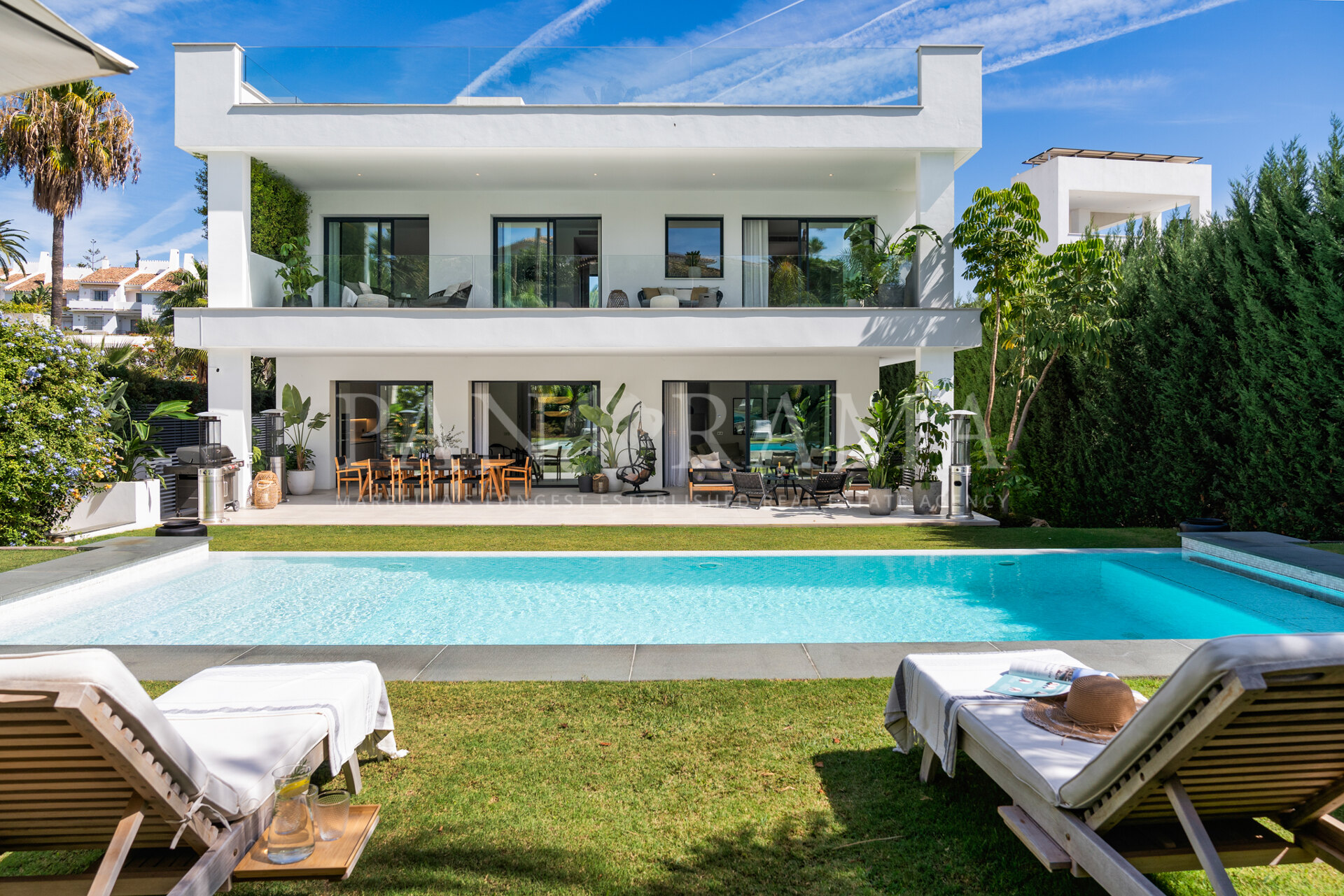 Modern villa with top qualities in Nueva Andalucía