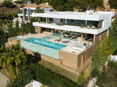 Villa ultramoderna en Benahavís con hermosas vistas al mar