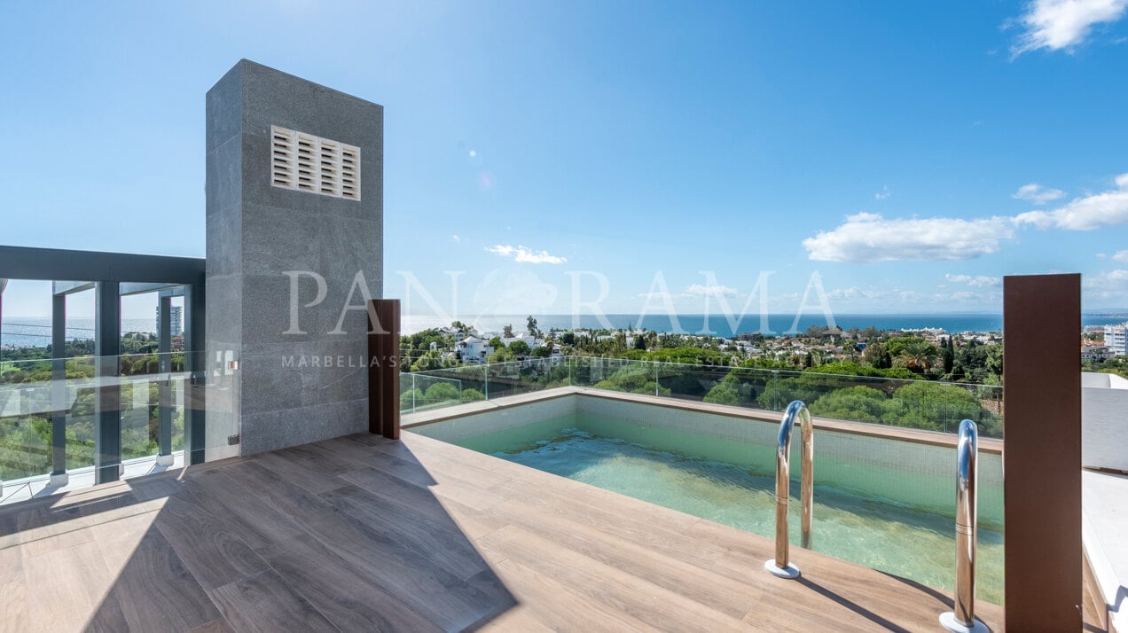 Gloednieuwe villa met panoramisch uitzicht op zee in Rio Real Golf