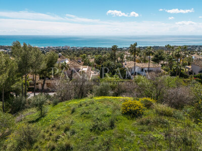 Parcelle exclusive avec vue sur la mer et la montagne avec orientation sud à Sierra Blanca