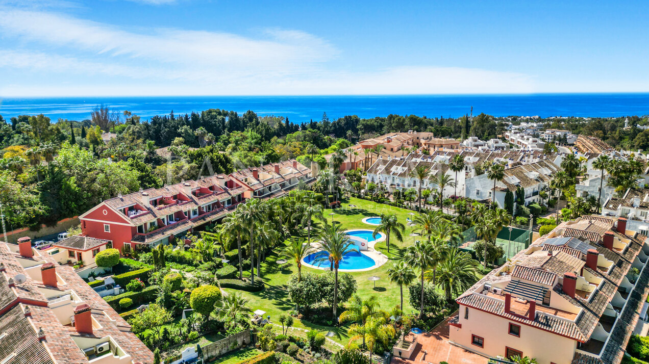 Belle maison de ville avec jardin privé à Jardines de Doña Maria