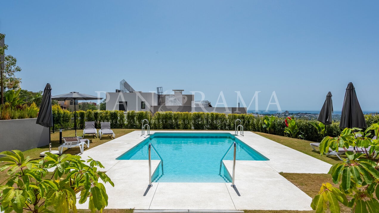 Brandneue Wohnung mit Meerblick im Herzen von Nueva Andalucía