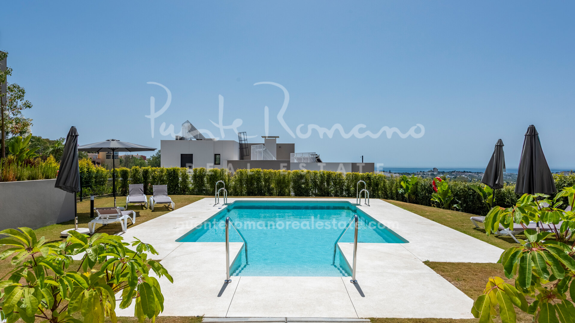 Brand new apartment with sea views in the heart of Nueva Andalucía
