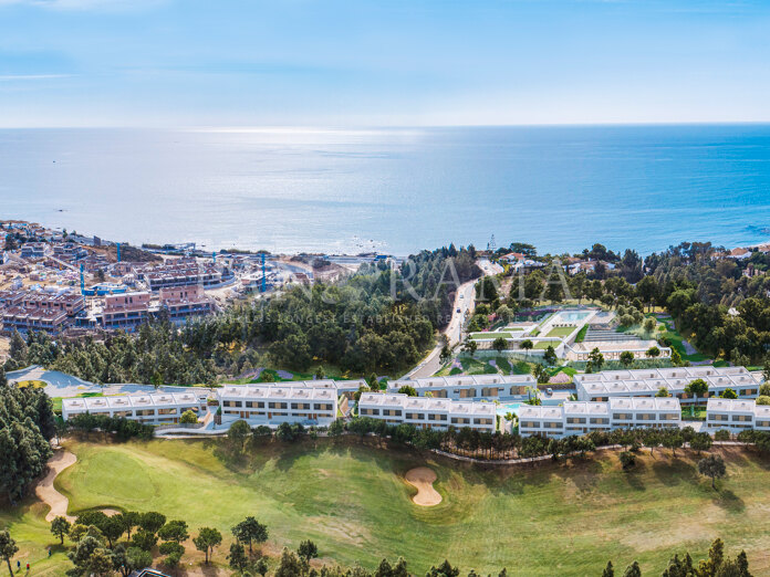 Amplias casas adosadas a poca distancia de la playa en Mijas Costa