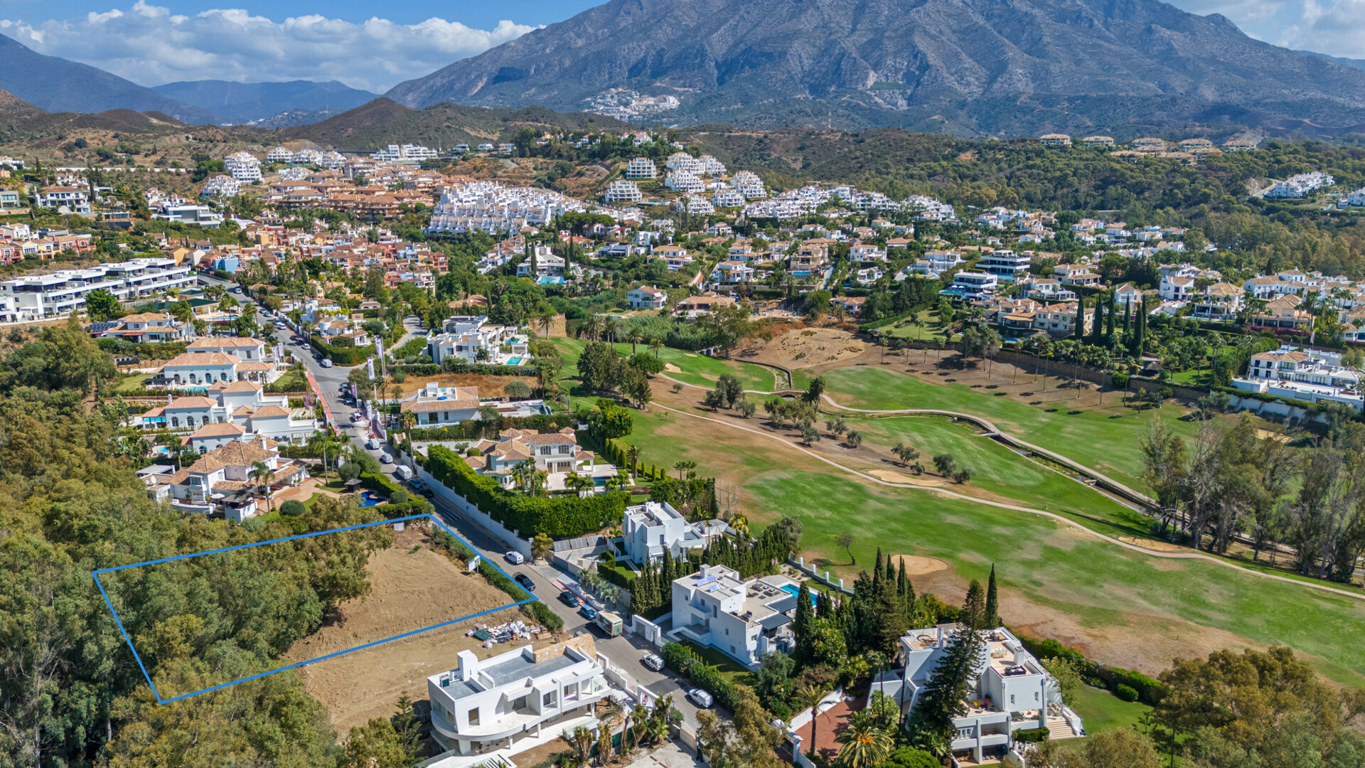 Incroyable opportunité d'investissement, à distance de marche du club de golf Las Brisas