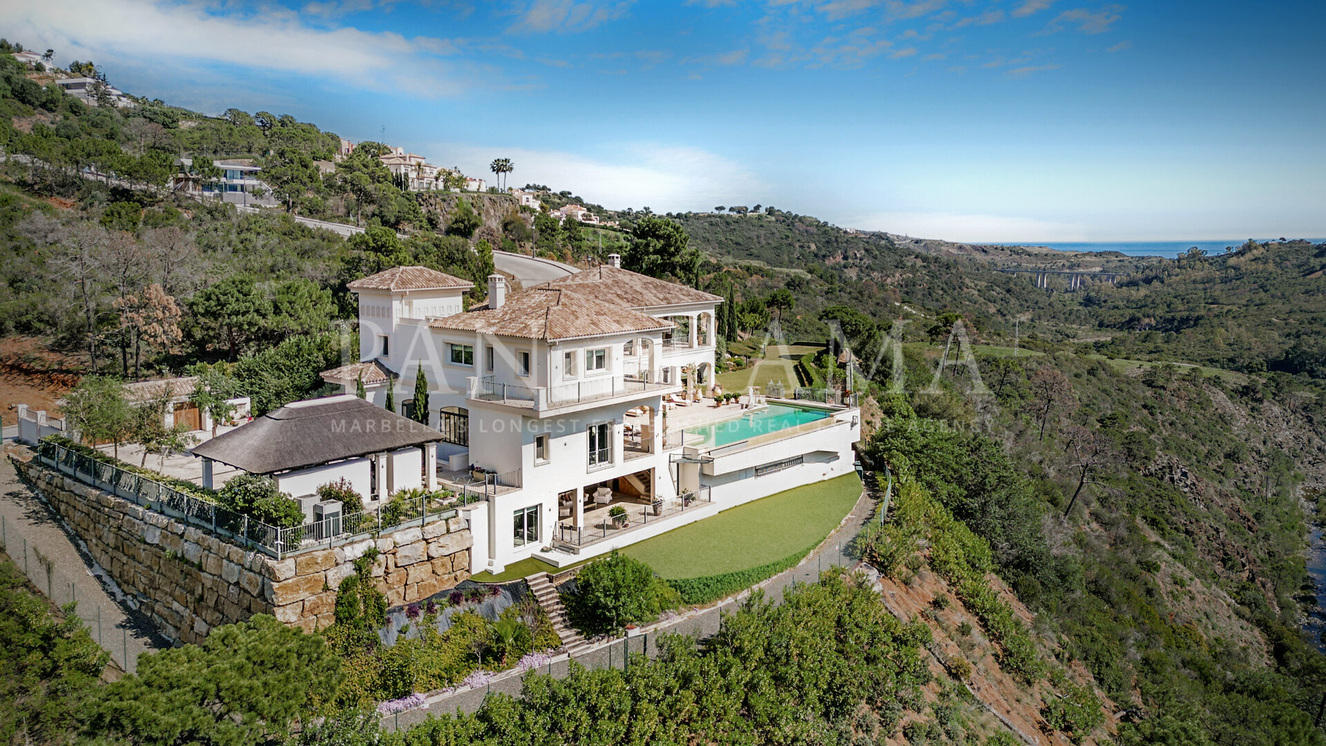Casa Colinas - Somptueuse propriété au bord de la rivière, en bordure d’un parc naturel à Benahavís
