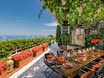 Modernes Duplex-Penthouse direkt am Strand und in Gehweite zu Puente Romano und Puerto Banús