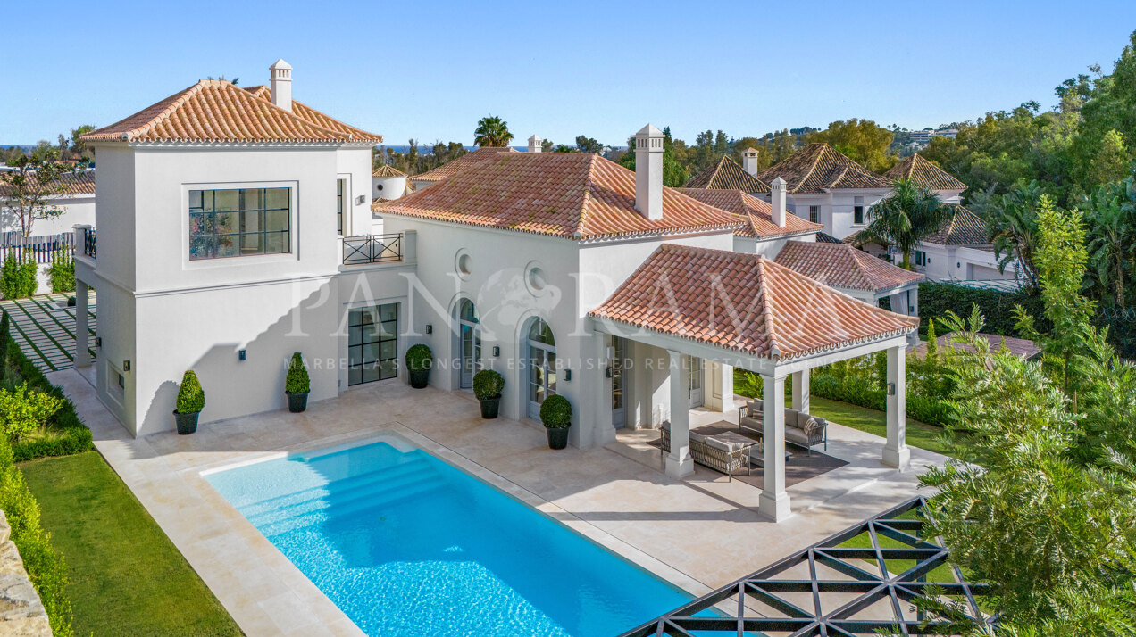 Exquisite villa with French-provençal architecture in La Cerquilla